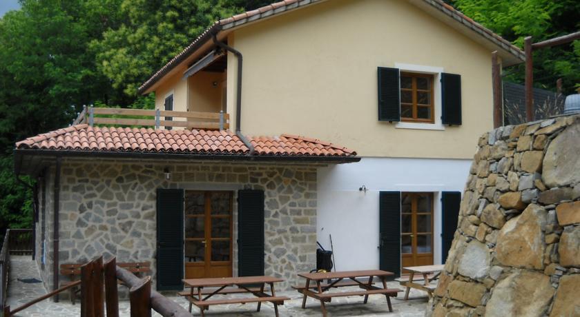 Camping Grondola - Federicofarm Pontremoli Zimmer foto